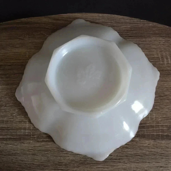 Vtg Milk Glass dish  with gold edge - Picture 2 of 4